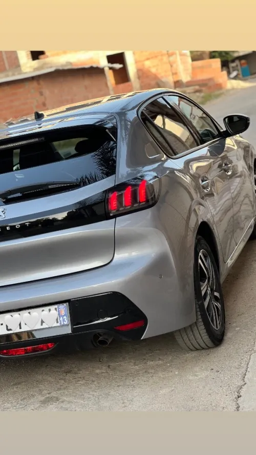Peugeot 208 2021 Allure