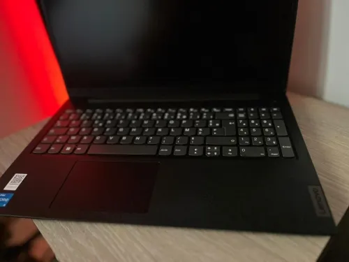 LENOVO V15 G4 i5 13420H 8GB 512GB 15.6 FHD
