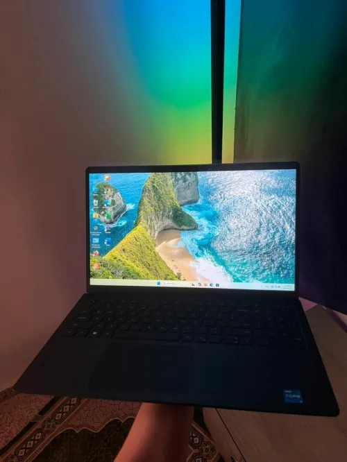 Dell Inspiron 15 3520