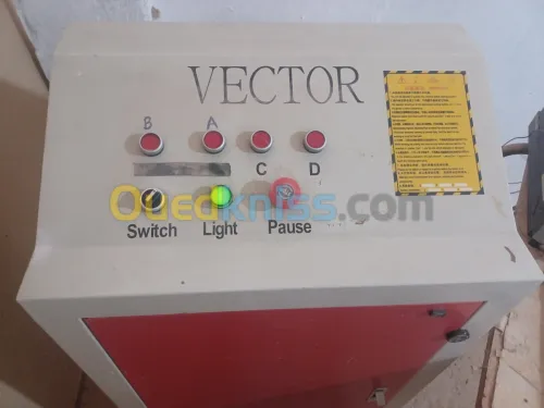 Machine cnc 4 tete