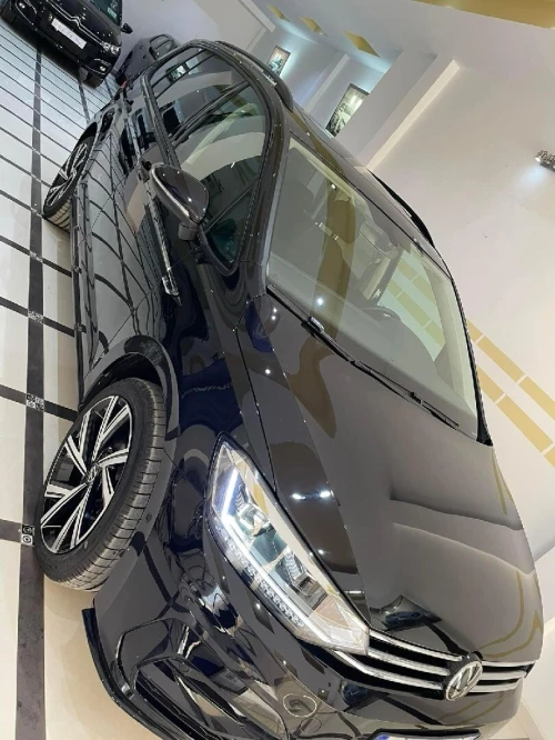 Volkswagen Tourane 2022 R lien