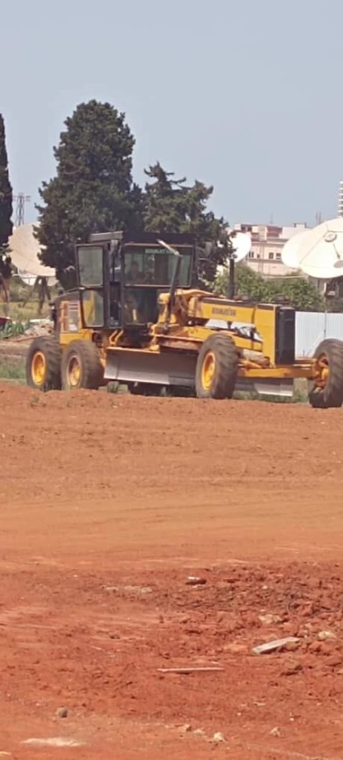 KOMATSU 705 NIVELEUSE 