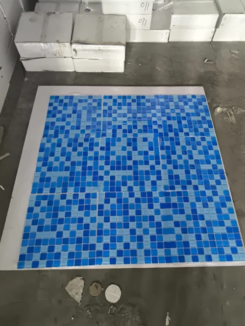 mosaique pate de verre piscine