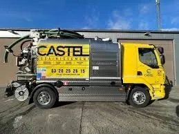 Camion vidange déboucher regarde toilette