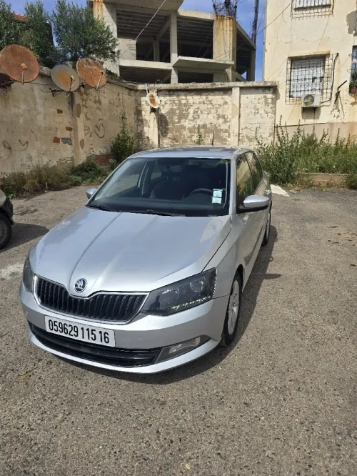 Skoda Fabia 2015 1er main