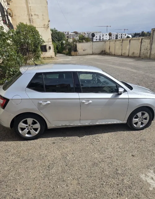 Skoda Fabia 2015 1er main