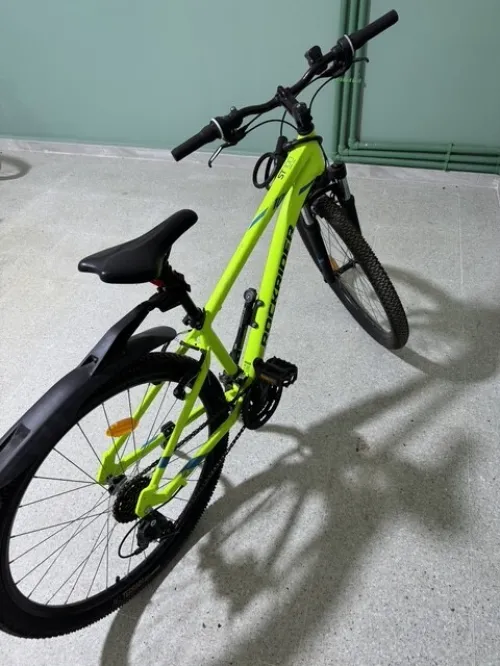 Vélo  VTT tout terrain B-Twin ROCKRIDER ST 100 27,5 pouces quasi neuf