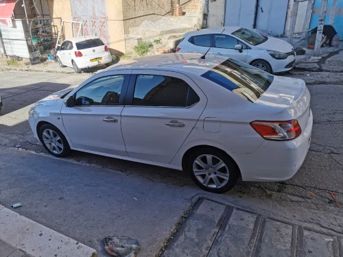 Peugeot 301 2013 Allure