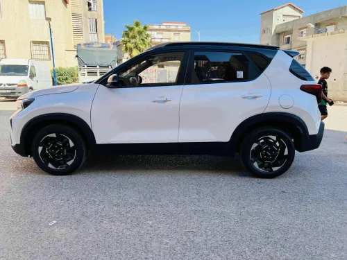 Kia Sonet  2025 Luxry
