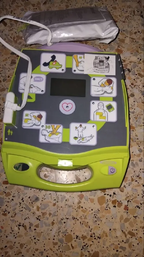 Défibrillateur semi automatique zoll aed pp