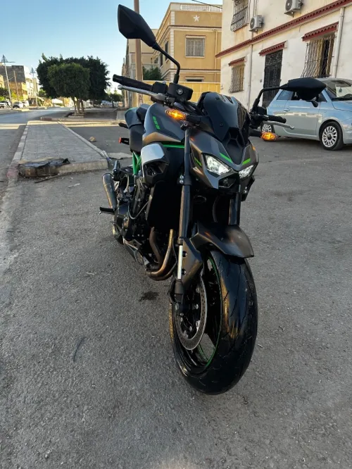 Kawazaki Z900 2025