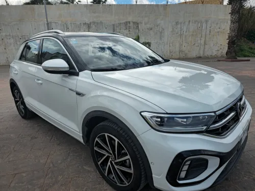 Location de Volkswagen T ROC POUR MARIAGES AVEC CHAUFFEUR