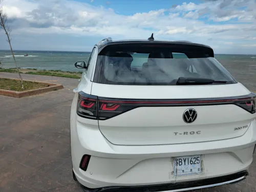 Location de Volkswagen T ROC POUR MARIAGES AVEC CHAUFFEUR
