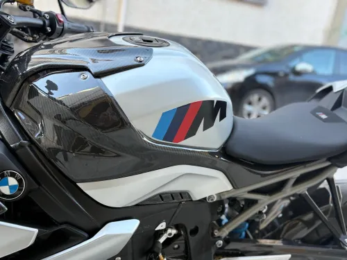 BMW M1000 R 