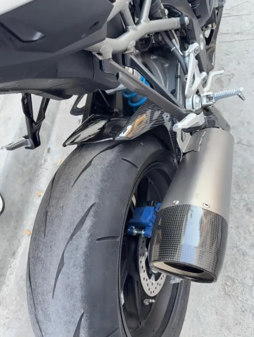 BMW M1000R 2026