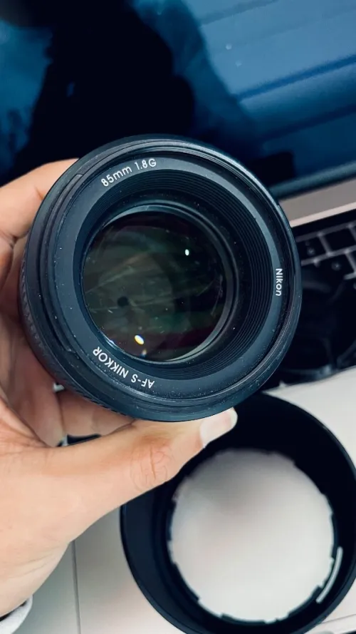 Nikon 85 mm f1.8 full frame