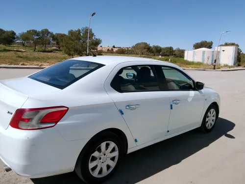 Peugeot 301 2014 Active