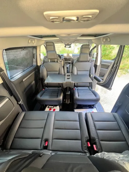 Peugeot Traveller 2025 VIP