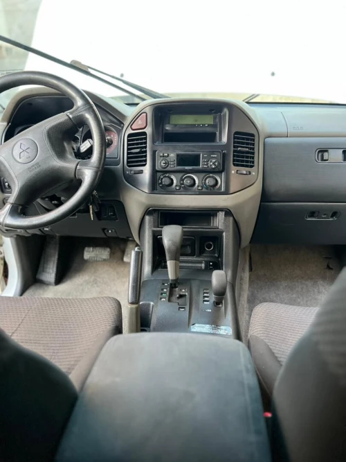 Mitsubishi Pajero Court 2003 
