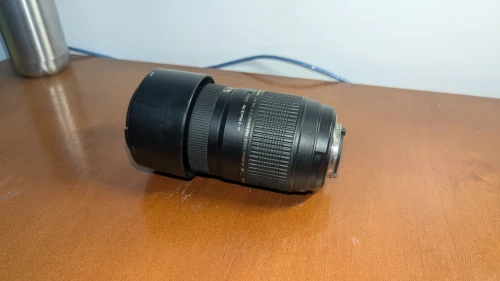 Objectif Tamaron AF 70-300mm  F/4-5.6 Di LD MACRO 1.2