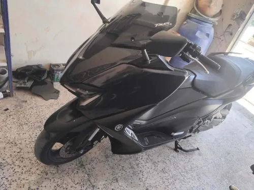 Yamaha Tmax 2023