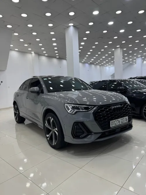 Audi Q3 2023 S-LINE INT EXT