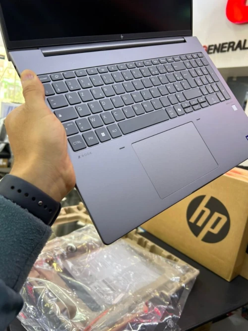 HP ZBOOK POWER 16 G11 Intel Core Ultra 7 155H 24 Mo de cache, jusqu'à 4,80 GHz  RAM 32GB DDR5 DISQUE 1TB SSD NVME 16" FHD+ IPS Intel Arc graphics NVIDIA RTX A500 ADA