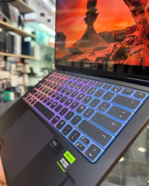 HP OMEN Transcend 14 Intel Core Ultra 9 185H , à 5,10 GHz 32GB 1TB SSD 14 2,8K OLED 120Hz RTX 4060 
