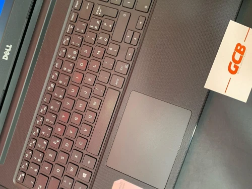 DELL VOSTRO 15 Processeur Intel Core i5-7200U 3 Mo de cache, jusqu'à 3,1 GHz 4GB 240GB SSD 15.6"