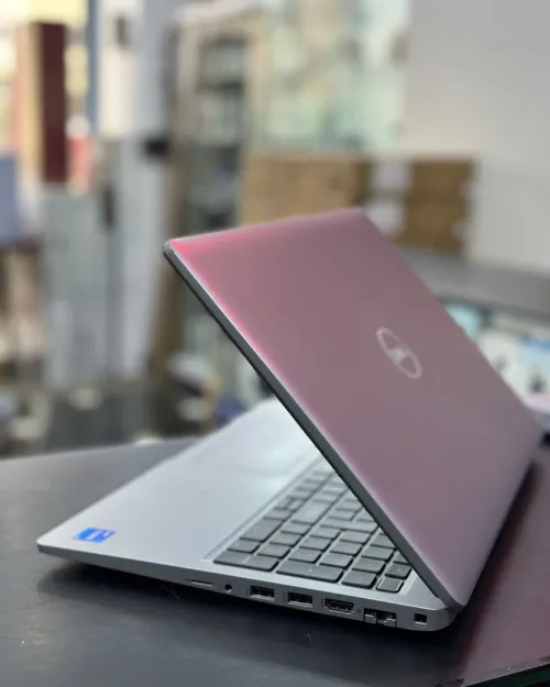 DELL LATITUDE 5530 Intel Core i5-1250P  cache 12 Mo, à 4,40 GHz  RAM 16GB 256GB SSD  15.6 FULL HD  