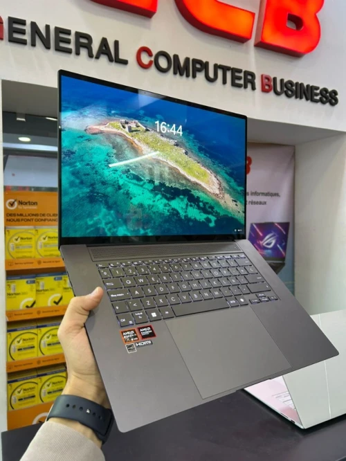 Asus ZenBook S16 UM5606w Ryzen AI 9 HX 370 RAM 32GB DDR5 1TB SSD NVME OLED ASUS Lumina 3K 120 Hz