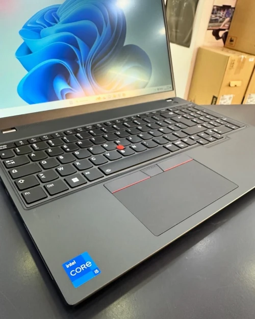 LENOVO THINKPAD L15 Gen4 Intel Core i5-1335U  12 Mo , à 4,60 GHz 16GB 512GB SSD 15.6  FULL HD  