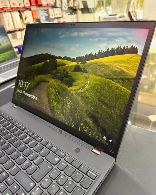 LENOVO THINKPAD P16S Gen 2 AMD Ryzen 7 Pro 7840U 3.3GHz  16MB à 5.1 GHz 32GB 512GB SSD 16 FULL HD+ 