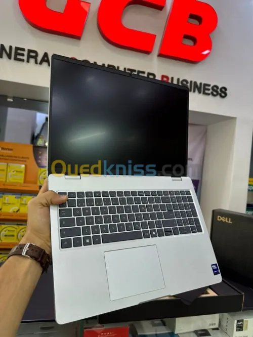 DELL Pro 16 Intel Core Ultra 5 235U VPro 12 Mo,à 4,90 GHz RAM 16GB DDR5 512GB SSD 16" FULL HD+ iPS 