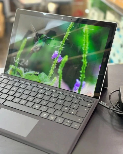 MICROSOFT SURFACE PRO 7 PLUS 1961 Intel Core i5-1135G7 8 Mo à 4,20 GHz  RAM 8GB  256GB SSD 12.3 3K 