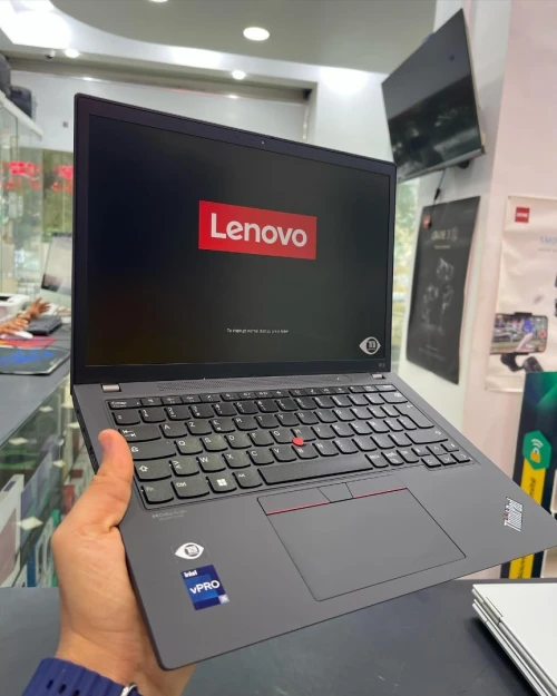 LENOVO THINKPAD X13 Gen3 Intel Core i5-1250P à 4,40 GHz 16GB 256GB SSD 13 FULL HD TACTILE 