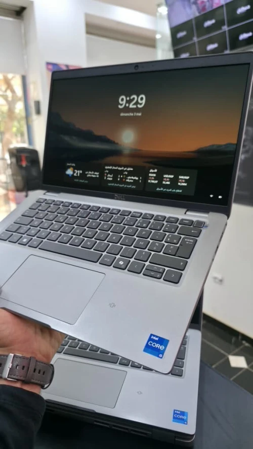 DELL LATITUDE 5450 Intel Core i5-1335U 12 Mo de cache, jusqu'à 4,60 GHz RAM 16GB DDR5 256GB SSD 14" FULL HD IPS  Graphiques Intel Iris Xe éligibles