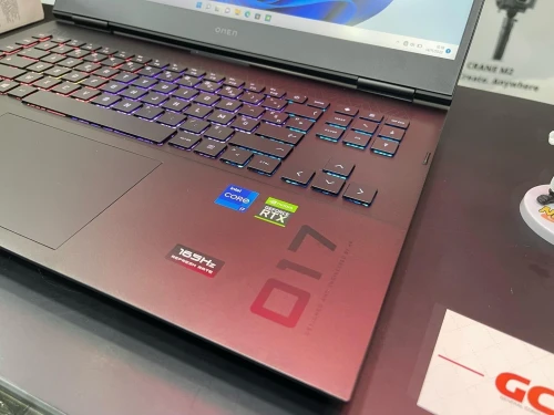 HP OMEN 17 ck0014nf Intel Core i7-11800H 24 Mo cache, 4,60 GHz 16GB 1TB SSDRTX3080 16GB 17.3" 165Hz