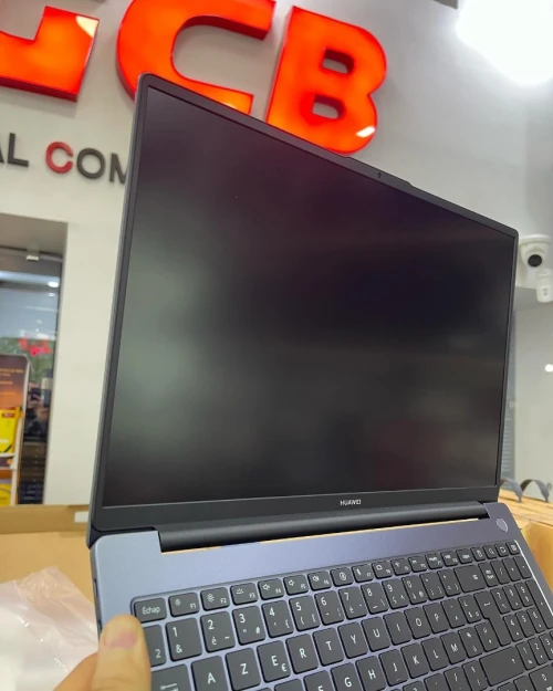 HUAWEI MATEBOOK D16 RLEF-X Intel Core i5-12450H cache 12 Mo, 4,40 GHz 16GB 512GB SSD 16 FULL HD IPS 