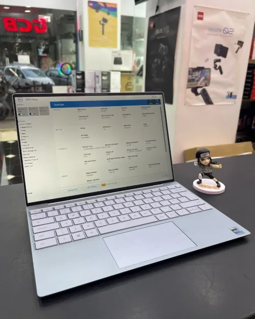DELL XPS 9315 Sky Intel Core i7-1250U 12 Mo de cache, 'à 4,70 GHz 16GB 512 GB SSD 13.4" FULL HD+ 