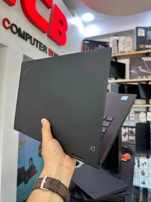 LENOVO THINKPAD X1 YOGA Intel Core i5-8250U 6 Mo de cache, jusqu'à 3,40 GHz 8GB 256GB SSD 14" 2k