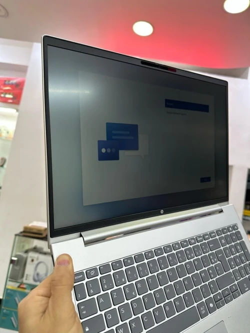 HP ProBook 460 G11 Processeur Intel Core Ultra 5 125U RAM 8GB DDR5 256GB SSD Écran WUXGA IPS