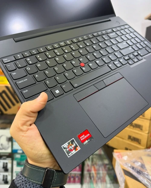 LENOVO THINKPAD E16 GEN 1 AMD Ryzen 5 7530U Jusqu à 4.5GHz  RAM 8GB DDR4  256GB SSD 16 WUXGA  