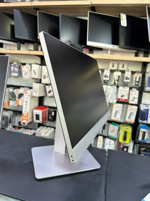 HP ALL IN ONE ELITEONE 800 G3 Intel Core i5-7500T, à 3,3 GHz RAM 8GB DISQUE 256GB SSD ECRAN 24" 