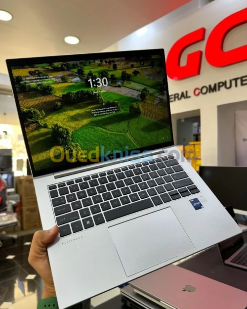 HP ELITEBOOK 840 G10 Intel Core i5-1345U 12 Mo de cache, jusqu à 4,70 GHz 16GB 256GB SSD 14 FULL HD 
