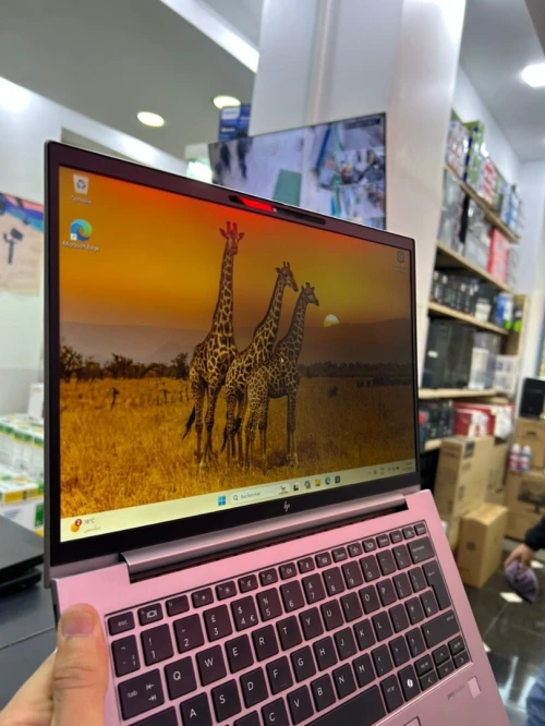 HP ZBOOK FIREFLY 14 G11 Intel Core Ultra 7 155H 32GB DDR5 512GB SSD Arc graphics + RTX A500 4GB