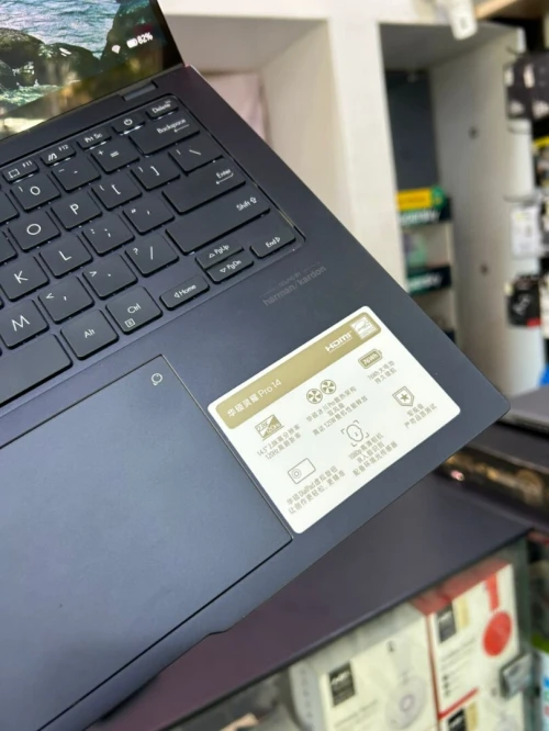 ASUS ZENBOOK Pro 14 OLED i9-13900H RAM 32GB 2TB SSD ECRAN OLED 14,5 2,8K 120 Hz NVIDIA RTX 4060