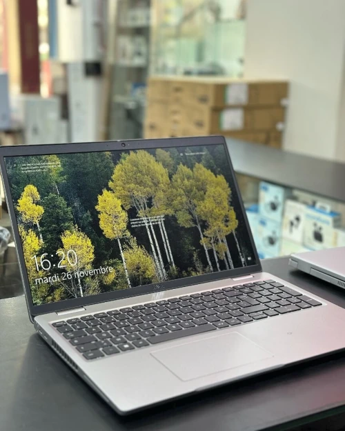 DELL LATITUDE 5530 Intel Core i5-1250P  cache 12 Mo, à 4,40 GHz  RAM 16GB 256GB SSD  15.6 FULL HD  
