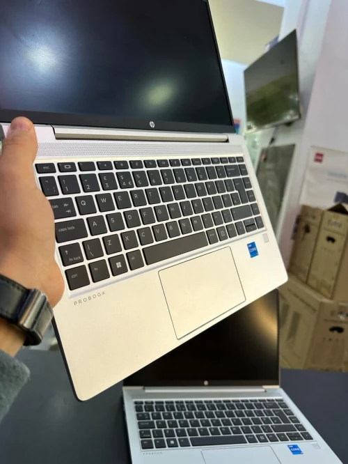HP PROBOOK 440 G10 Intel Core i5-1335U 12 Mo de cache, jusqu'à 4,60 GHz 16GB 256GB SSD 14" FULL HD 