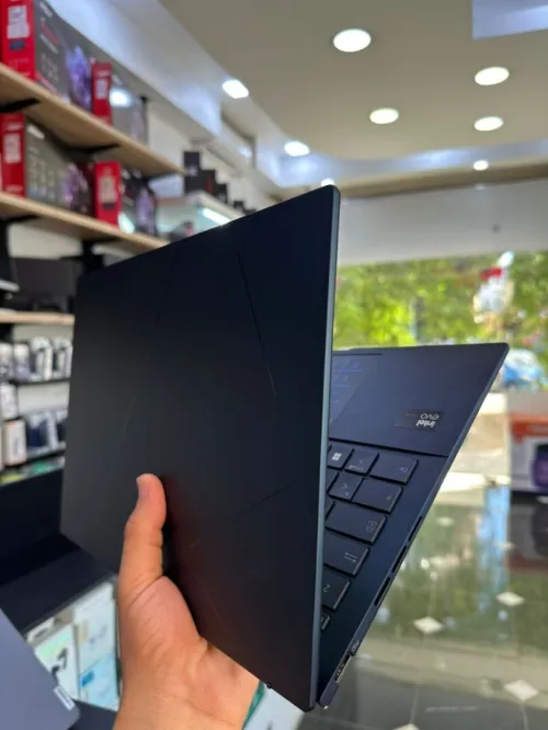ASUS ZENBOOK 14 OLED PROCESSEUR INTEL CORE ULTRA 5 125H 'à 4,50 GHz 16GB 512GB ECRAN 14" 